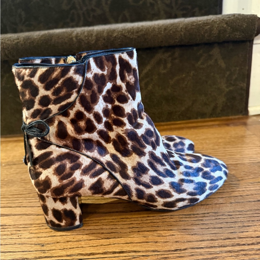Tory Burch Leopard Print Ankle Boots - Picture 5 of 7
